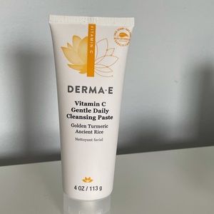 Derma e acne treatment bundle